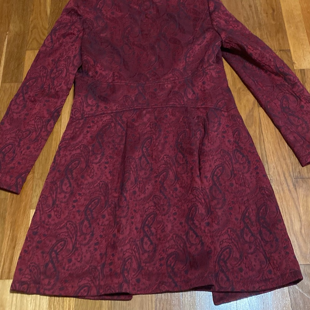 Elegant Bisou Bisou burgundy, texture, blazer, size 8 - Picture 2 of 6